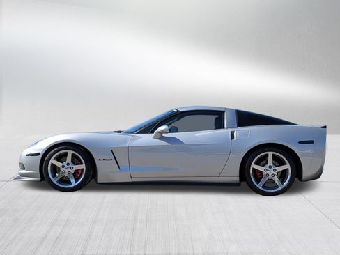 Used 2006 Chevrolet Corvette Coupe w/ Preferred Equipment Group RWD image 4