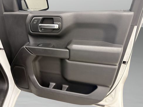Used 2019 Chevrolet Silverado 1500 Custom Trail Boss w/ Custom Convenience Package AWD/4WD image 26