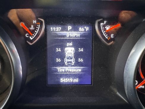 Used 2018 Jeep Wrangler Sport AWD/4WD image 29