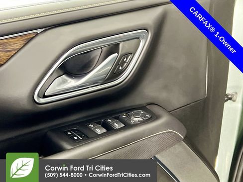 Used 2024 Chevrolet Tahoe Premier AWD/4WD image 12