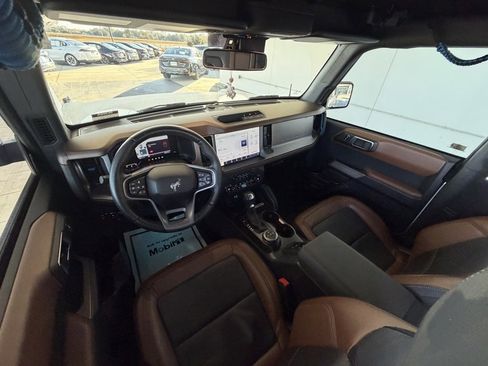 Used 2023 Ford Bronco Outer Banks image 19