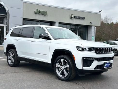 New 2026 Jeep Grand Cherokee L Limited AWD/4WD image 8