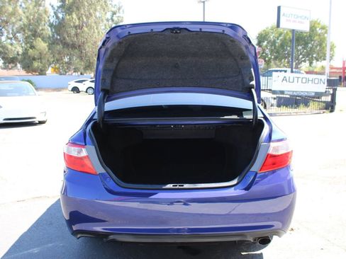 Used 2016 Toyota Camry SE FWD image 32