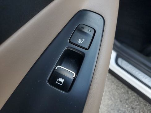 Used 2020 Hyundai Santa Fe Limited image 16