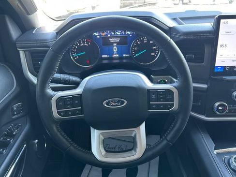 Used 2022 Ford Expedition XLT RWD image 14