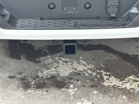 New 2026 RAM 1500 4x4 Crew Cab image 13