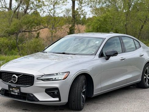 Used 2024 Volvo S60 B5 Plus AWD/4WD image 2