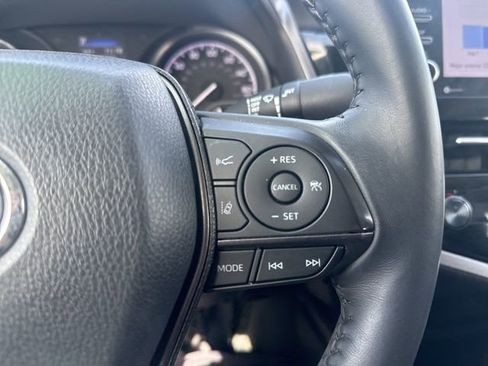 Used 2024 Toyota Camry SE w/ Convenience Package image 13