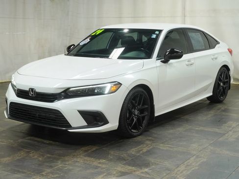 Used 2024 Honda Civic Sport image 2