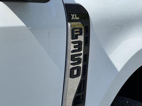 New 2026 Ford F350 XL w/ XL Chrome Package image 20