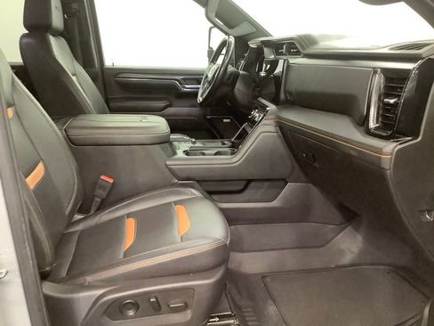 Used 2024 GMC Sierra 3500 AT4 w/ AT4 Premium Plus Package AWD/4WD image 29