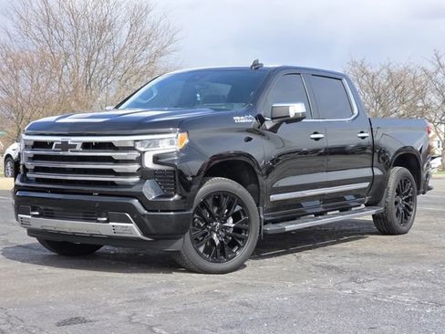 Certified 2025 Chevrolet Silverado 1500 High Country w/ Technology Package image 2