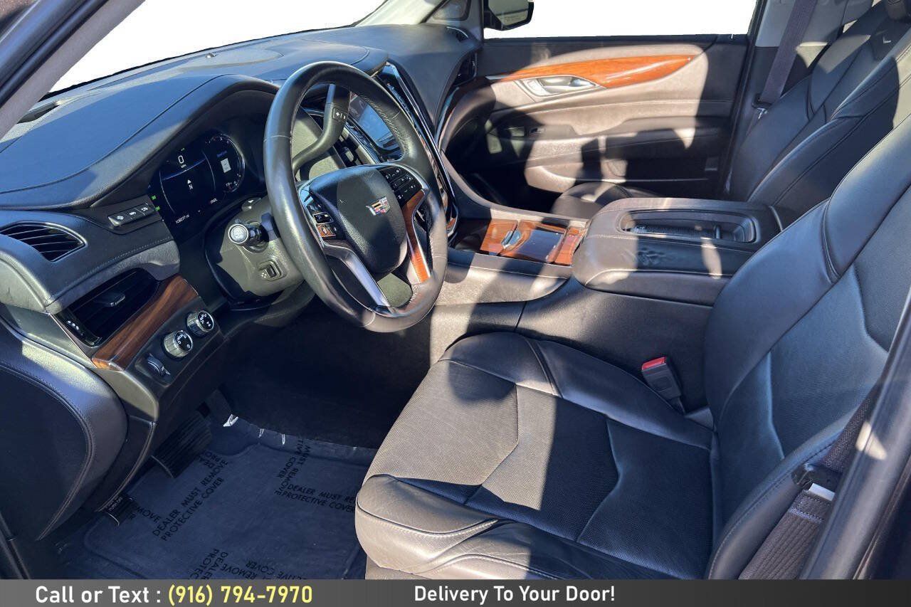 Used 2017 Cadillac Escalade ESV Luxury AWD/4WD image 15