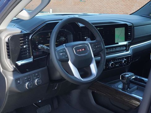 New 2026 GMC Sierra 1500 Elevation image 25