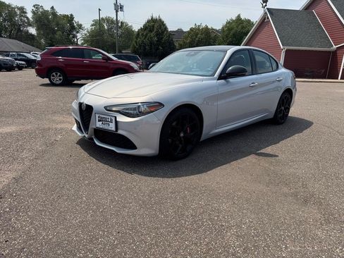 Used 2020 Alfa Romeo Giulia AWD w/ Quick Order Package 22J Sport image 10