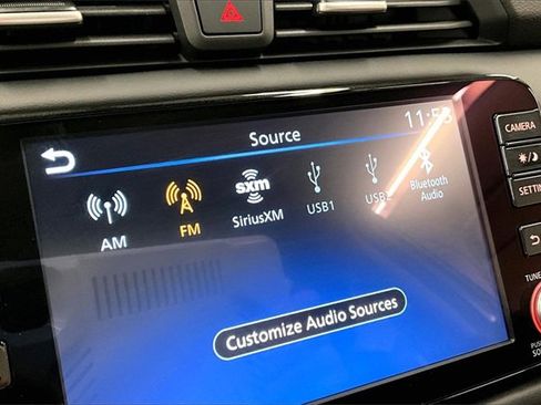 New 2025 Nissan Versa SR w/ Trunk Package image 26