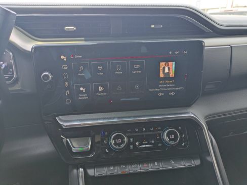 Used 2025 GMC Sierra 2500 Denali w/ Technology Package AWD/4WD image 16