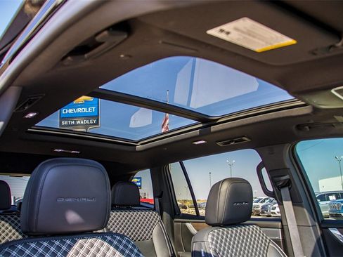 Used 2024 GMC Acadia Denali w/ Super Cruise Package image 11