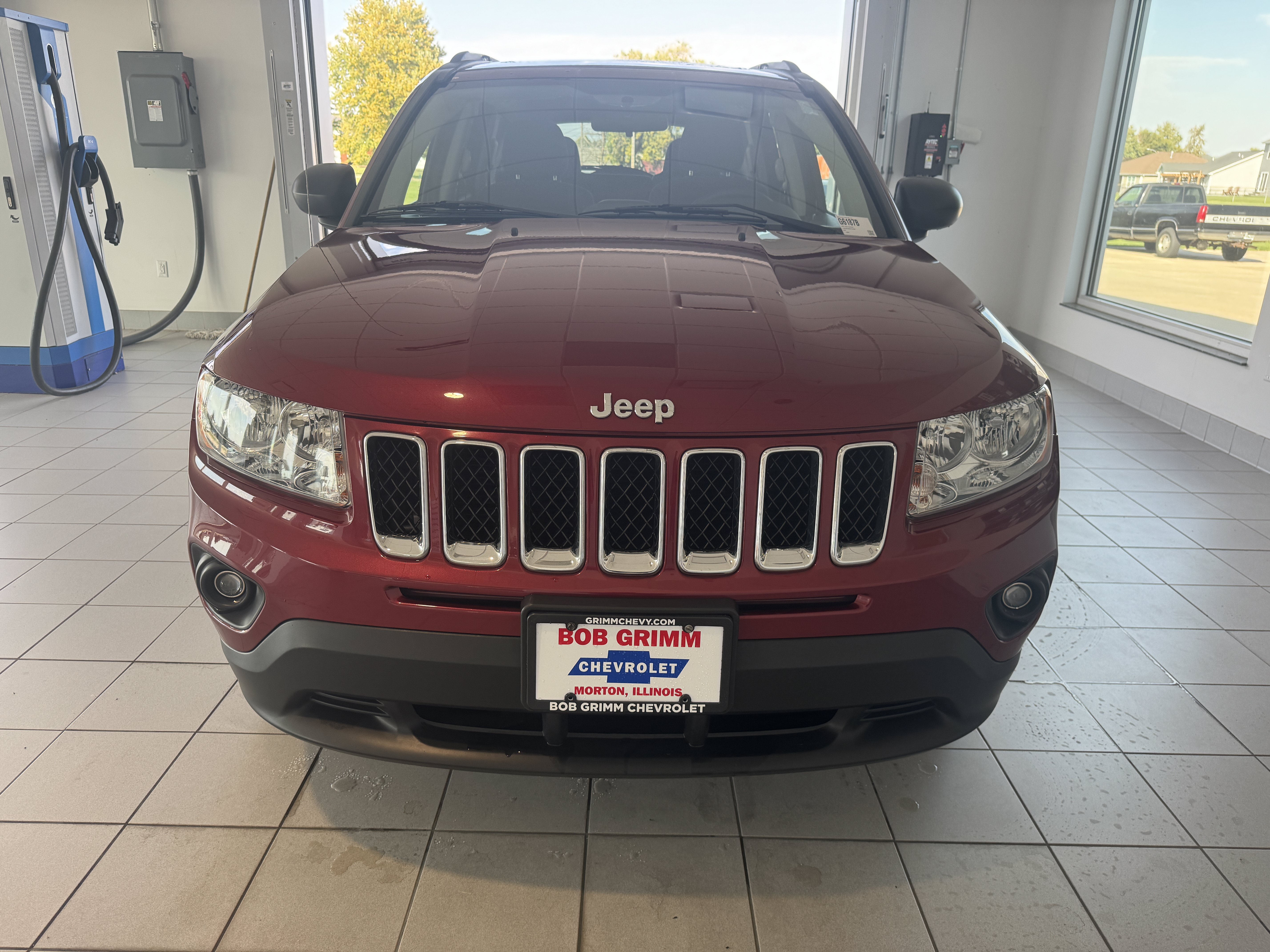 Used 2013 Jeep Compass Latitude w/ Sun/Sound Group AWD/4WD image 5