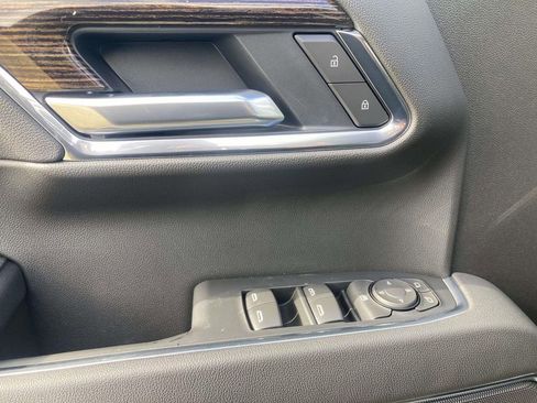 New 2026 GMC Sierra 1500 SLE image 15