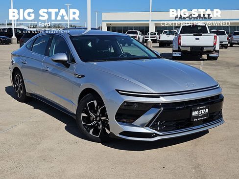 Used 2025 Hyundai Sonata SEL image 1