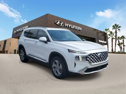Used 2022 Hyundai Santa Fe SEL w/ Convenience Package image 4