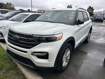 Certified 2024 Ford Explorer XLT w/ Equipment Group 202A