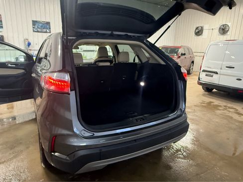 Used 2024 Ford Edge SEL image 17