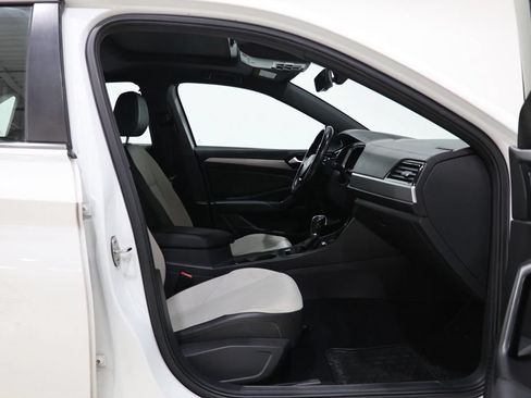 Used 2019 Volkswagen Jetta R-Line w/ R-Line Cold Weather Package FWD image 34