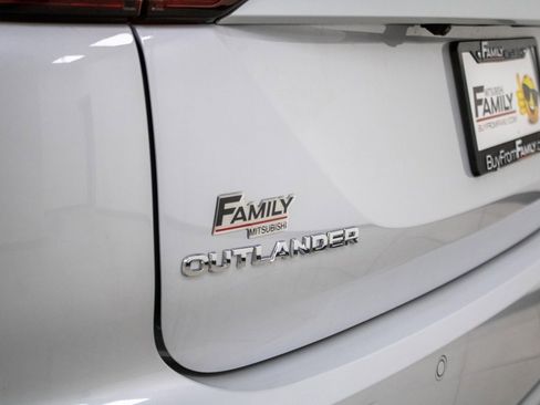 Used 2023 Mitsubishi Outlander SEL image 7