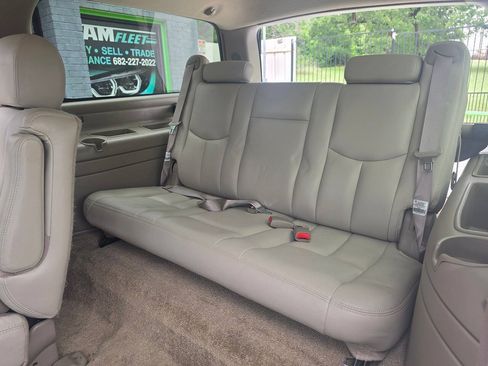 Used 2003 GMC Yukon XL SLT w/ 1SD Preferred Equipment Group RWD image 23