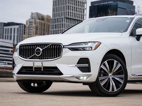 Used 2022 Volvo XC60 B5 Inscription w/ Advanced Package image 2