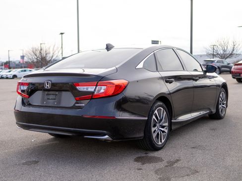 Used 2018 Honda Accord EX image 3
