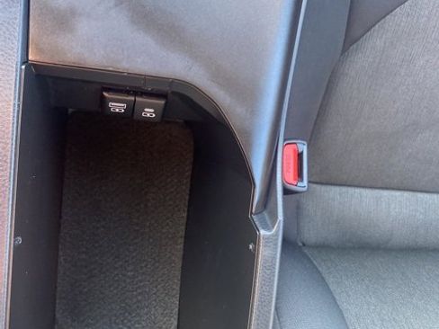 Used 2024 Toyota Camry LE image 31