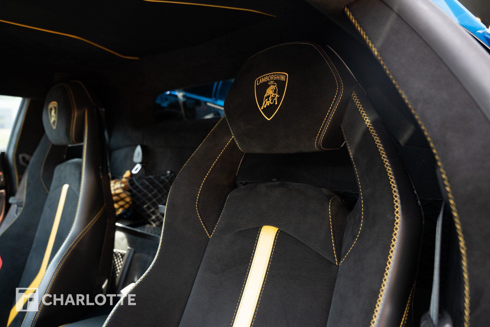 Used 2020 Lamborghini Aventador SVJ AWD/4WD image 5