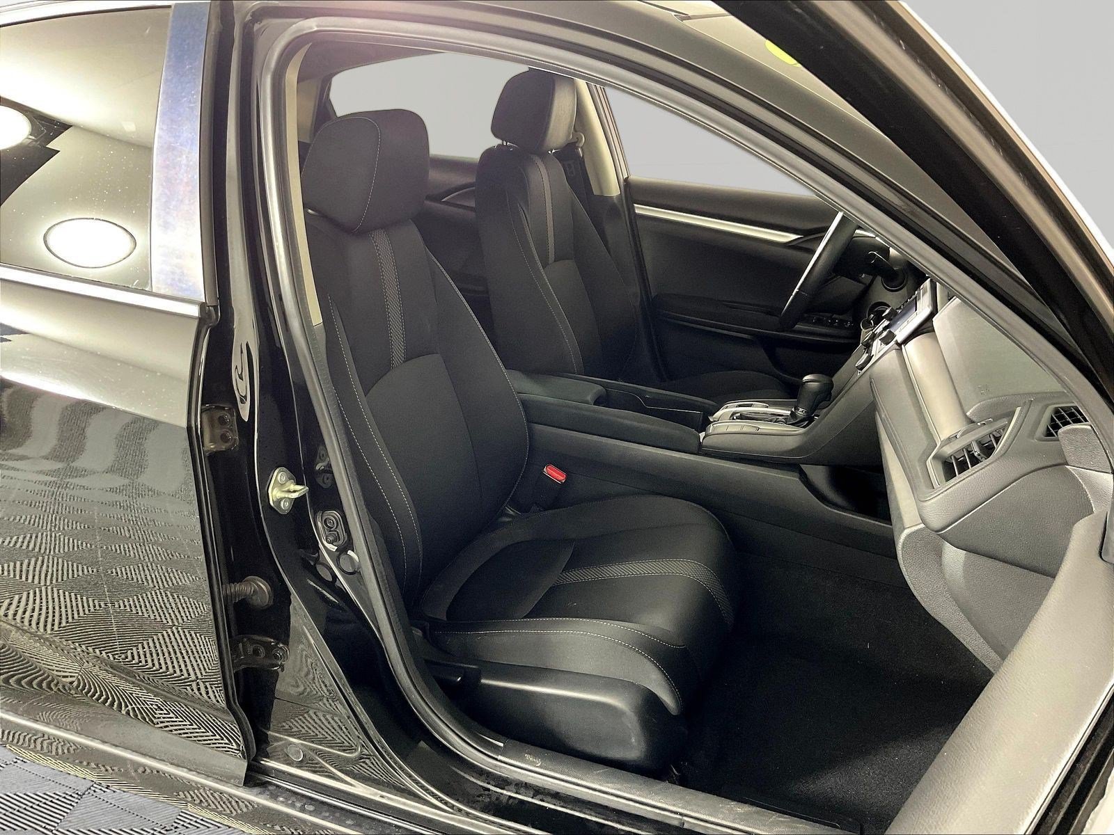 Used 2020 Honda Civic LX image 28