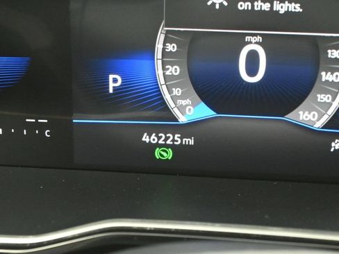 Used 2024 Volkswagen Jetta SE FWD image 17