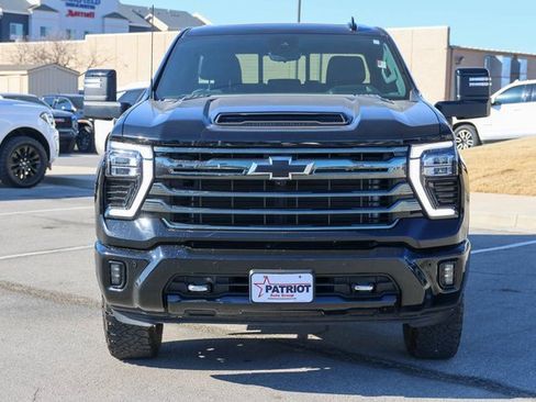 Used 2024 Chevrolet Silverado 3500 High Country w/ Technology Package image 2