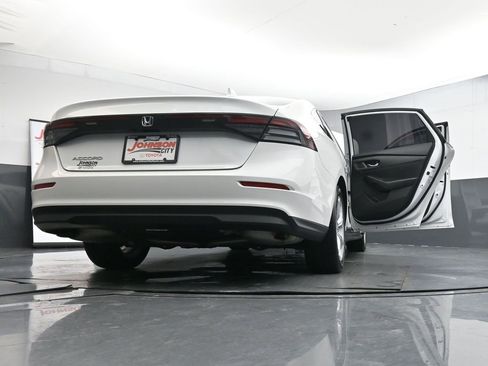 Used 2023 Honda Accord LX image 43