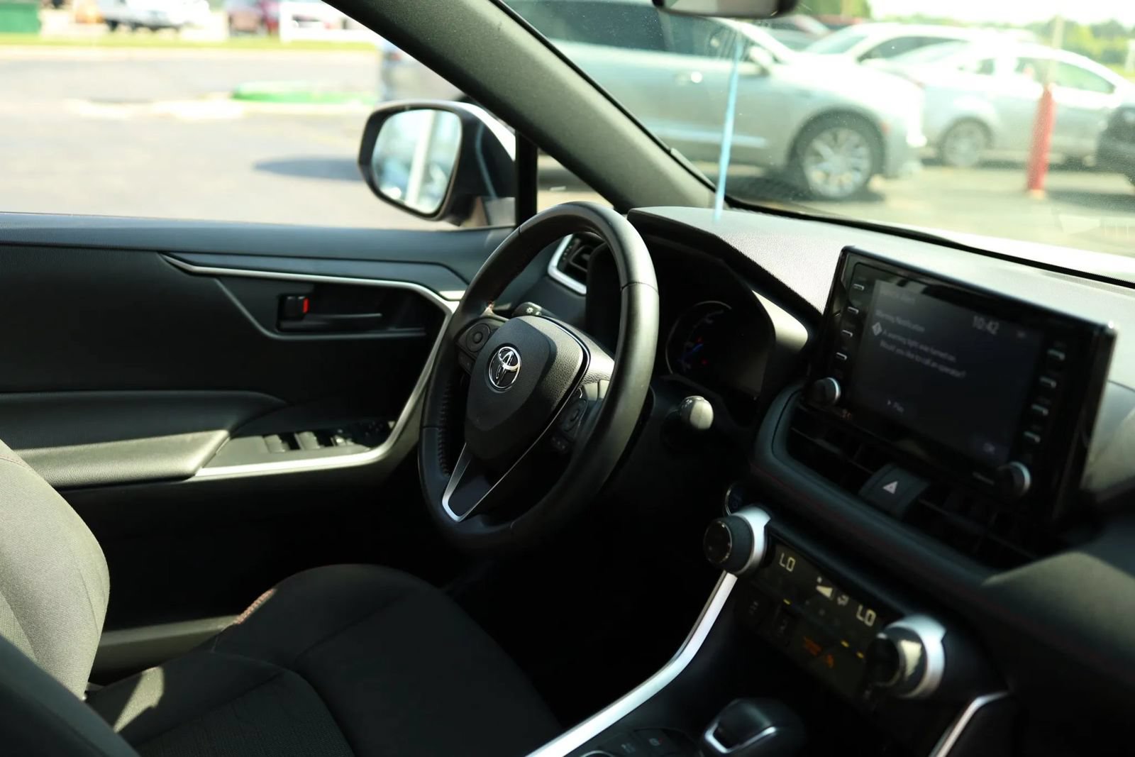 Used 2021 Toyota RAV4 SE w/ Weather & Moonroof Package AWD/4WD image 51