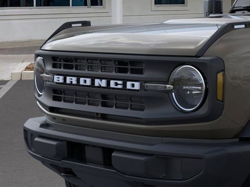 New 2025 Ford Bronco 4-Door image 19