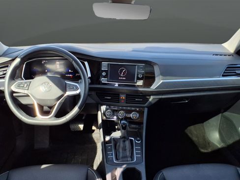 Used 2023 Volkswagen Jetta SE image 58