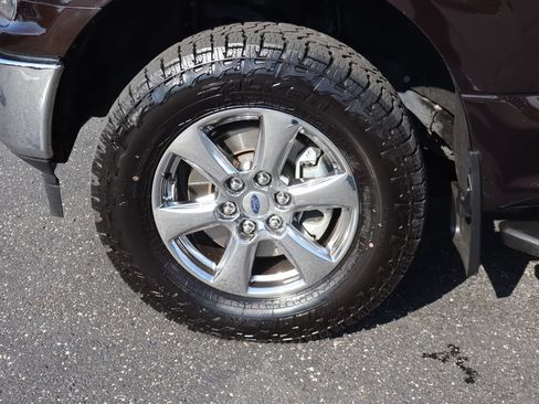 Used 2019 Ford F150 XLT w/ Equipment Group 302A Luxury AWD/4WD image 38