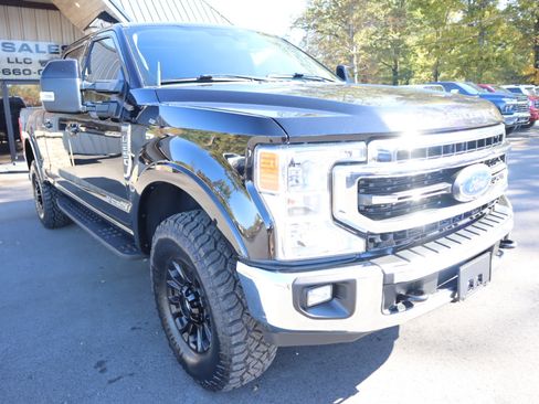 Used 2020 Ford F250 Lariat w/ Tremor Off-Road Package image 3