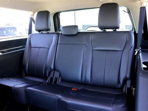 Used 2024 Ford Expedition Max XLT image 26