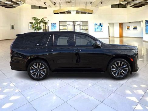 Used 2021 Cadillac Escalade Sport Platinum w/ Heavy-Duty Trailer Package AWD/4WD image 4