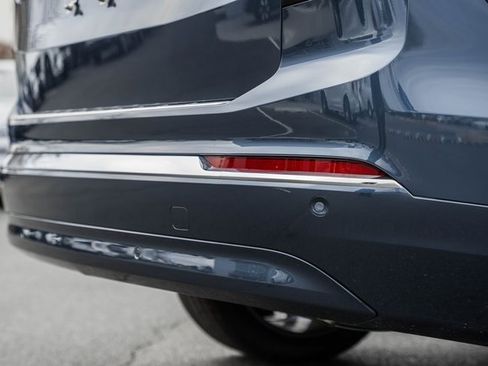 New 2026 Volvo XC90 T8 Plus image 6