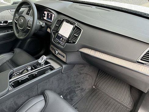 Certified 2023 Volvo XC90 B6 Ultimate w/ Protection Package Premier AWD/4WD image 21