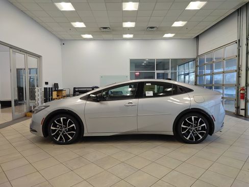 New 2026 Toyota Prius Plug-In Hybrid w/ Limited Premium Package image 7