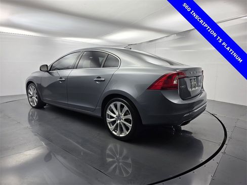 Used 2018 Volvo S60 T5 Inscription Platinum image 6